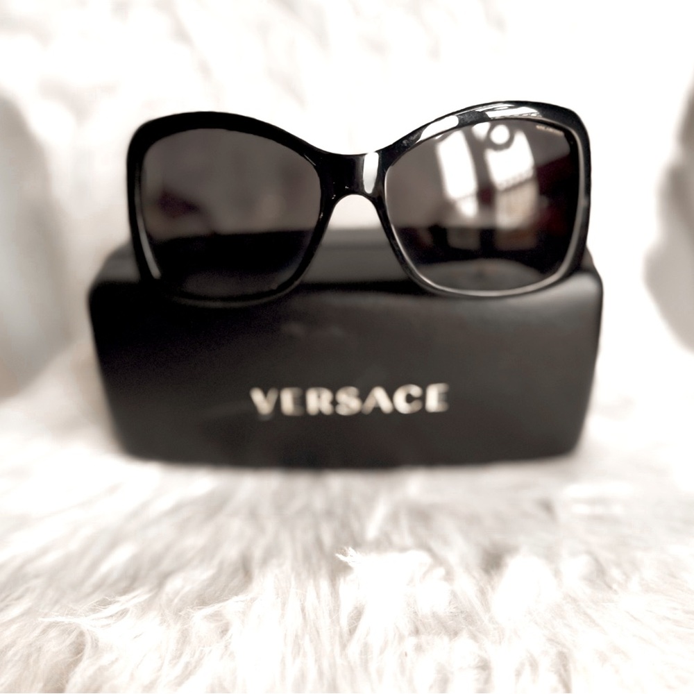 AUTHENTIC VERSACE POLARIZED SUNGLASSES + CASE
